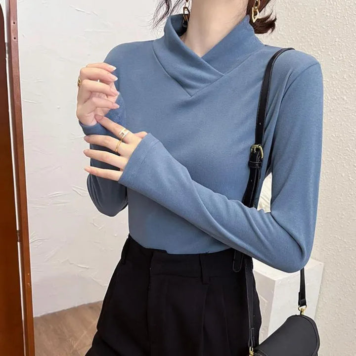 Beverley - Elegant Turtleneck Fit
