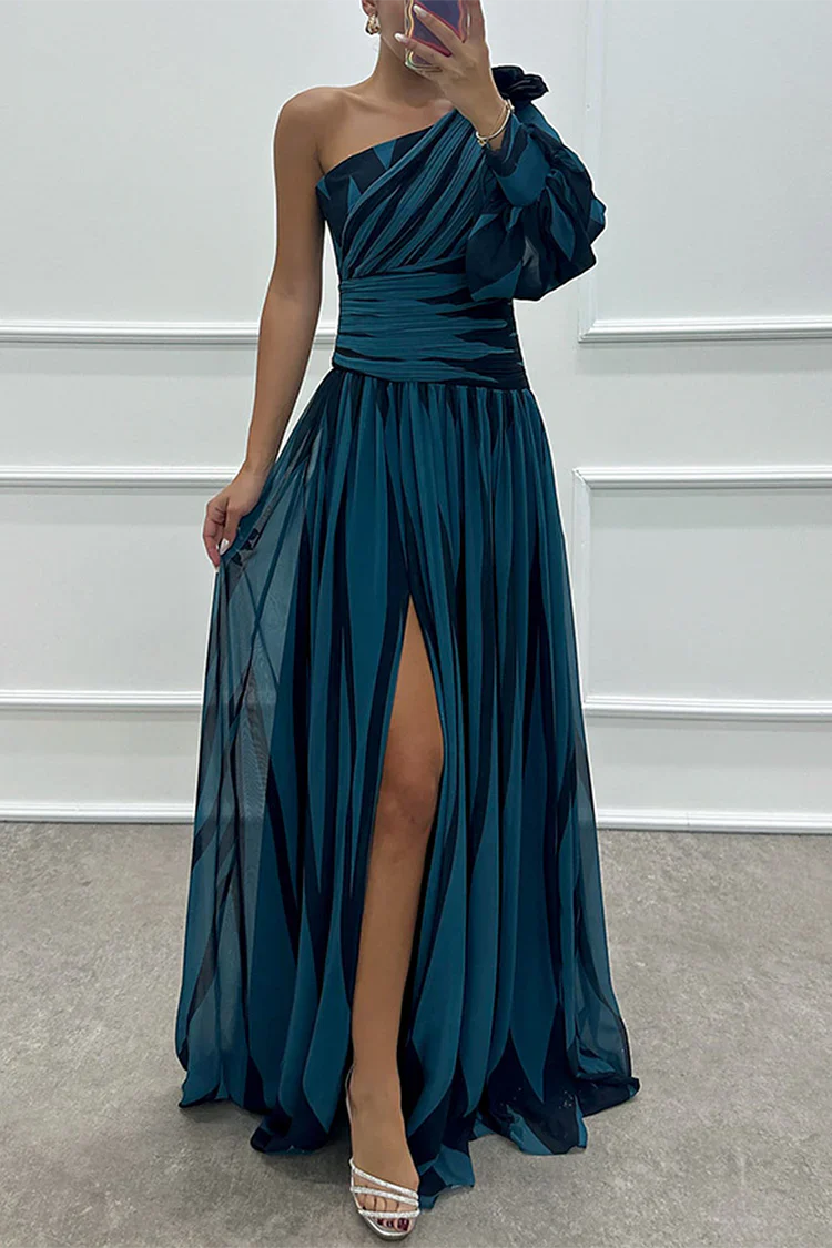 Stella - Elegant Striped One-Shoulder Maxi Dress
