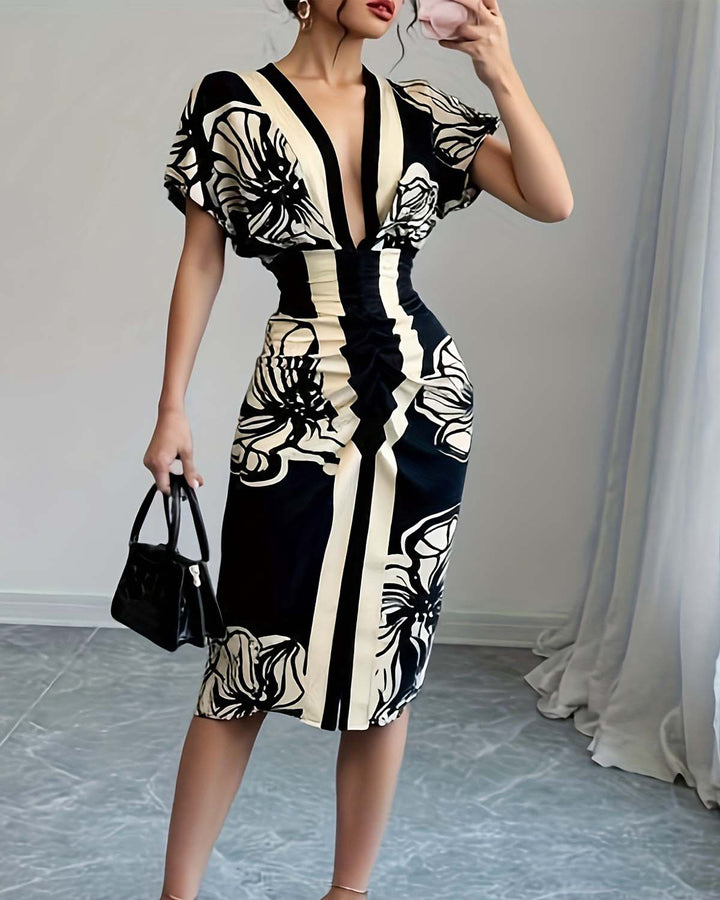 ARLINA – CHIC PLEATED DRESS