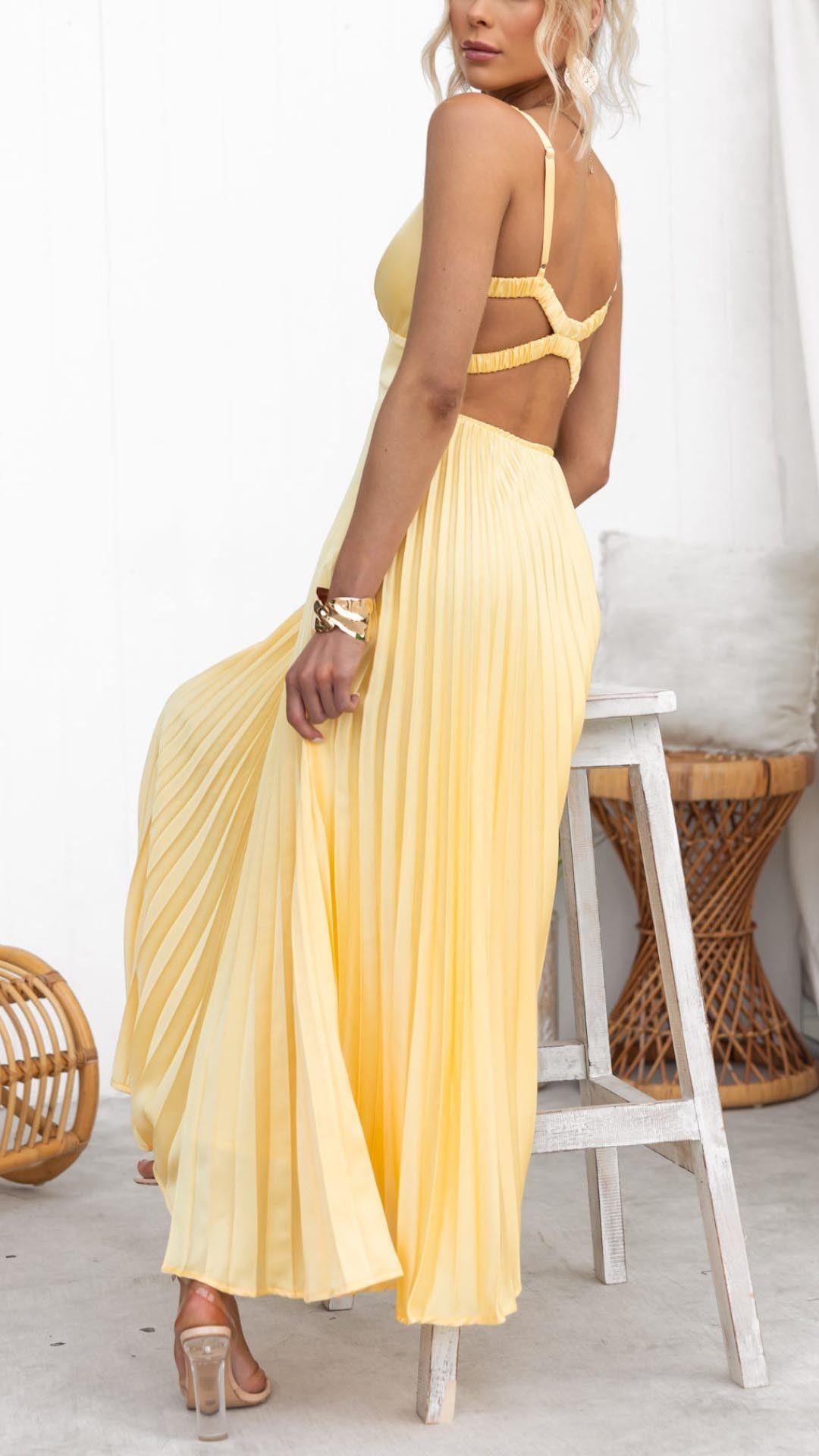 Jane - Pleated V-Neck Maxi Dress