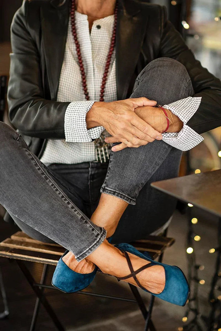 ELEGANT STRAP MID-HEELS